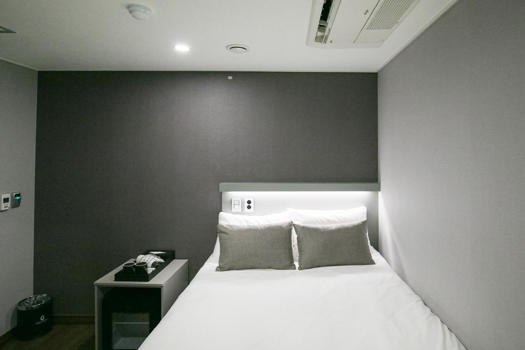 Double Room,413027403:JPEG